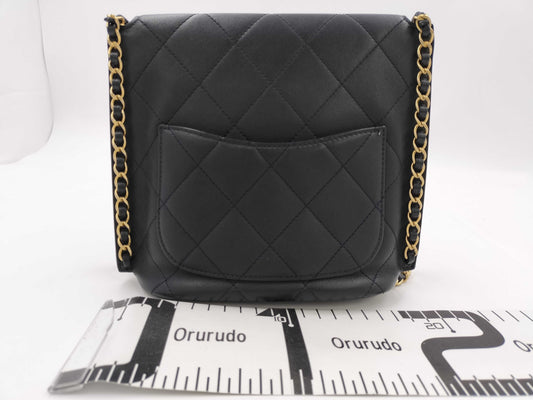 CHANEL AS2542 Hobo Chain Shoulder Bag in Black Leather 