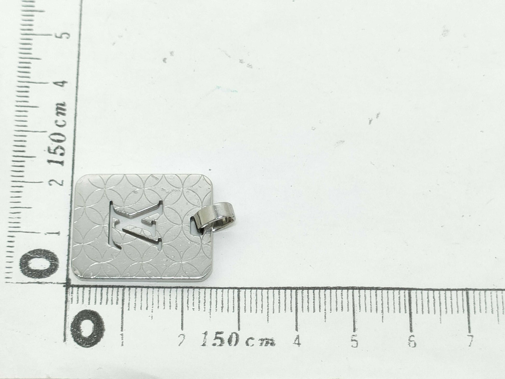 LOUIS VUITTON Champs Elysees Necklace Top Pendant Top
