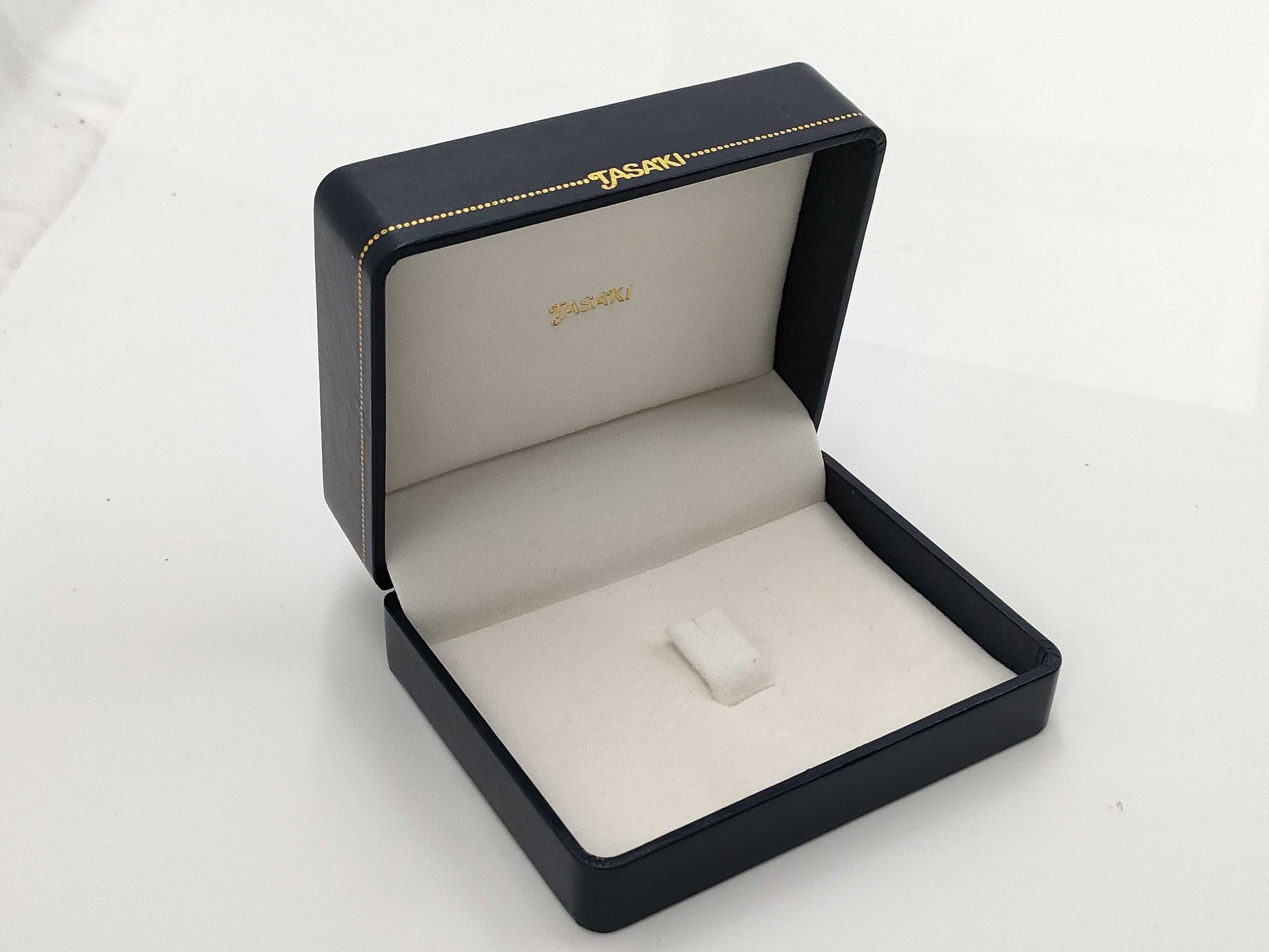 TASAKI Pearl Diameter Approx. 6.0mm-6.1mm Silver 7.8g Brooch 
