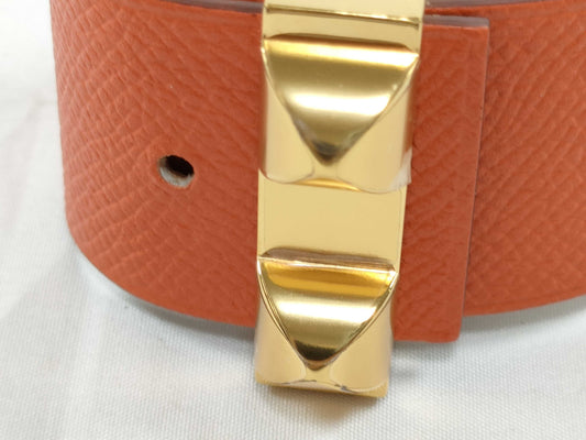 HERMES engraved X Hermes Medor X engraved PM bracelet with metal film.