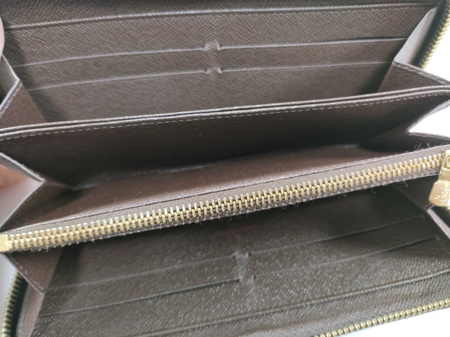 LOUIS VUITTON Mi 11114 RFID Unverified Damier Louis Vuitton Zippy Wallet Damier Wallet
