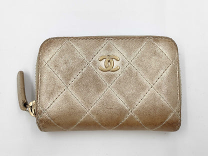 CHANEL Matelasse Round Zipper Coin Case with Seal, No. 18