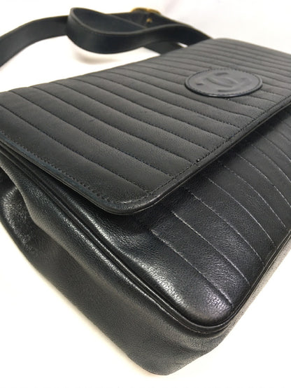 CHANEL Vintage Shoulder Bag