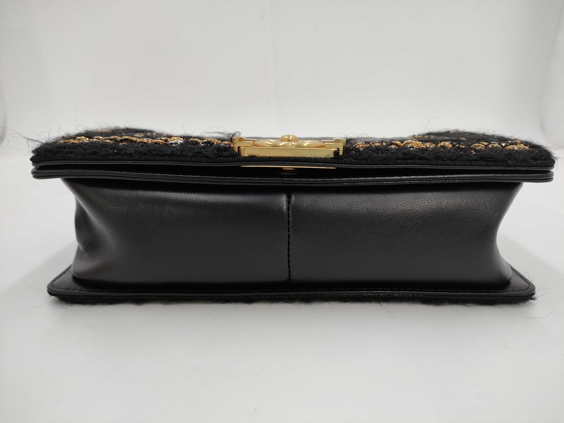 CHANEL Boy Chanel 25 Grained Calfskin Shoulder Bag with Gold Hardware and Black Chain, Card and Seal, No. 23, A67086