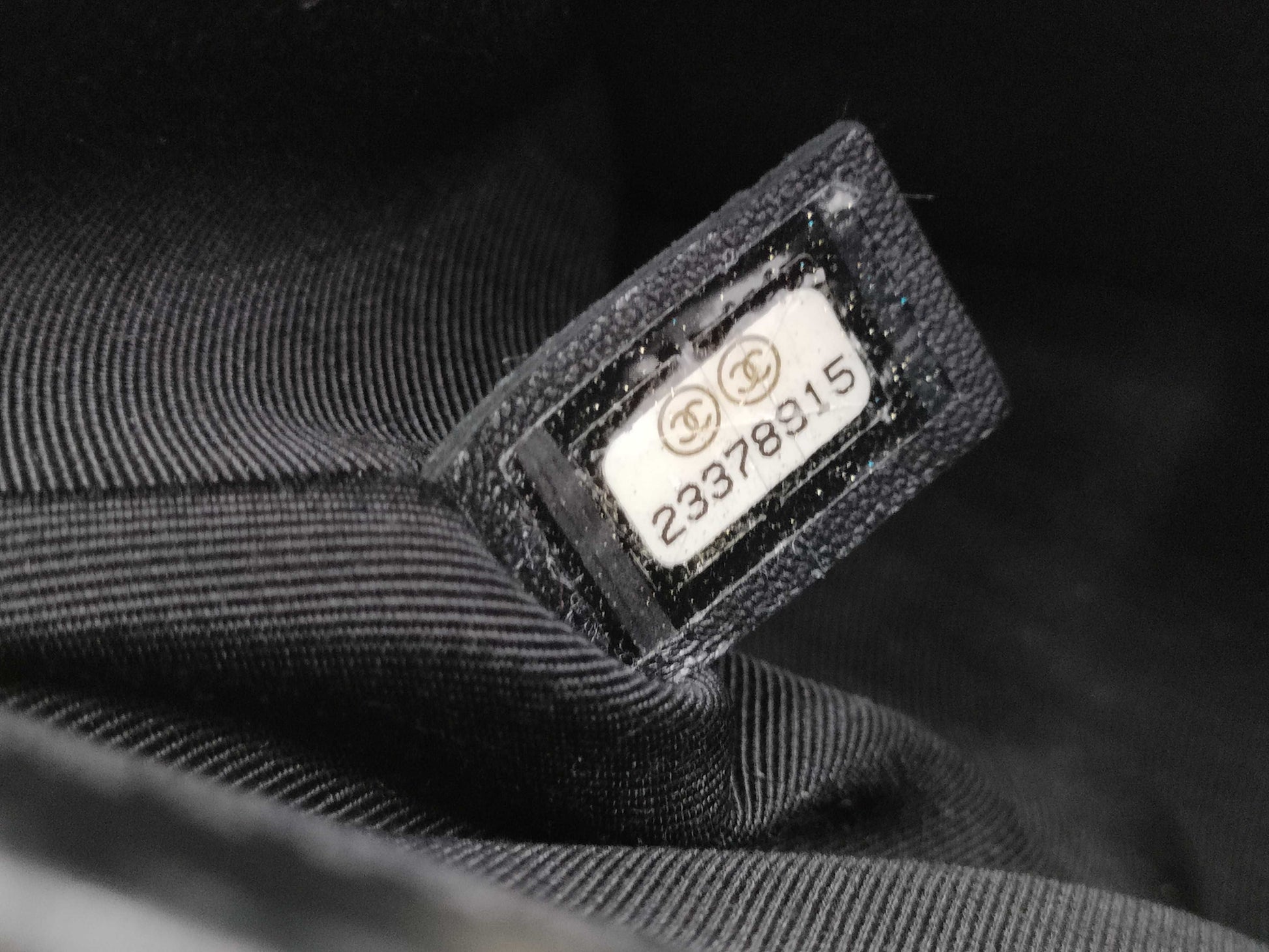CHANEL Boy Chanel 25 Grained Calfskin Shoulder Bag with Gold Hardware and Black Chain, Card and Seal, No. 23, A67086