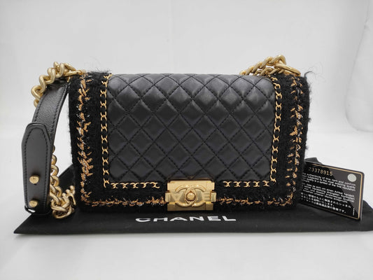CHANEL Boy Chanel 25 Grained Calfskin Shoulder Bag with Gold Hardware and Black Chain, Card and Seal, No. 23, A67086