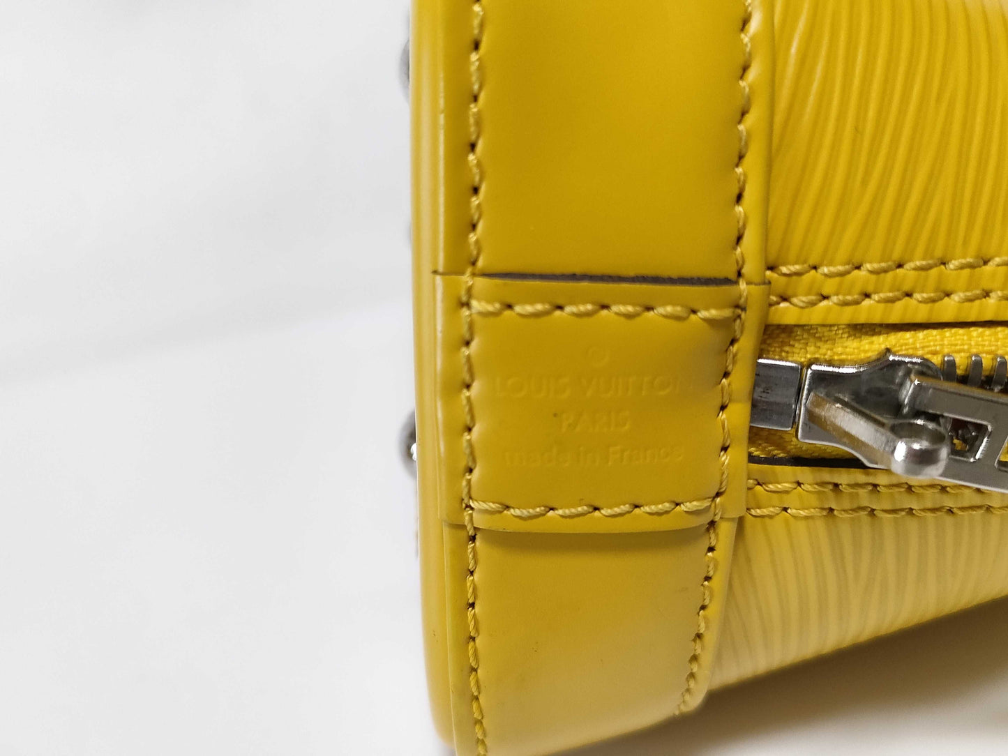 LOUIS VUITTON AA0186 Epi Alma BB Handbag with Strap, Padlock, 2 Keys, and Bag 250715#01