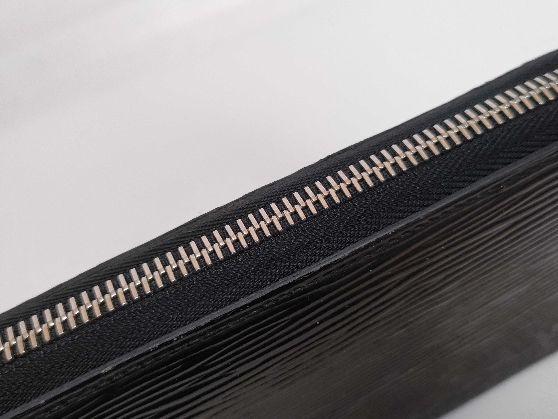 LOUIS VUITTON RFID Unverifiable CA4130 Epi Louis Vuitton Wallet
