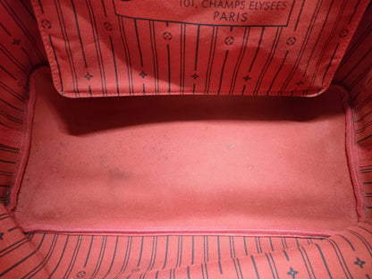 LOUIS VUITTON Damier Neverfull GM Tote Bag