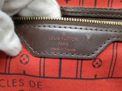 LOUIS VUITTON Damier Neverfull GM Tote Bag