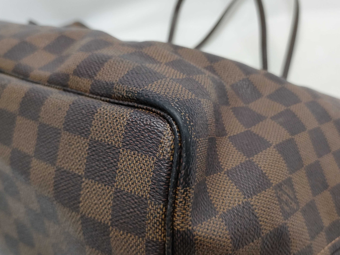 LOUIS VUITTON Damier Neverfull GM Tote Bag