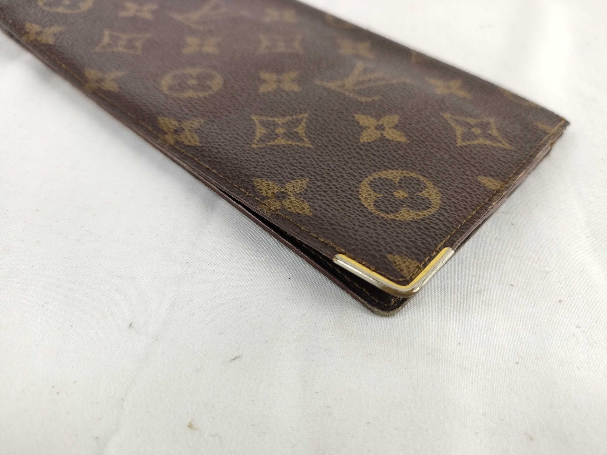 LOUIS VUITTON Monogram LV Wallet Billfold