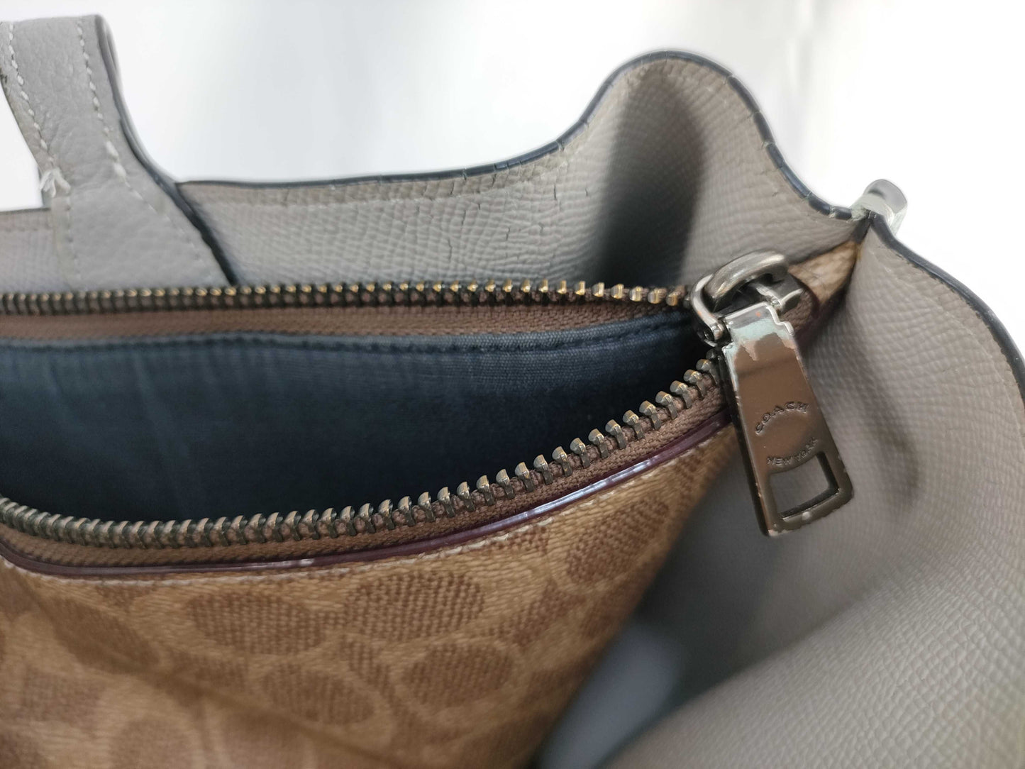 COACH Coach bag tote bag