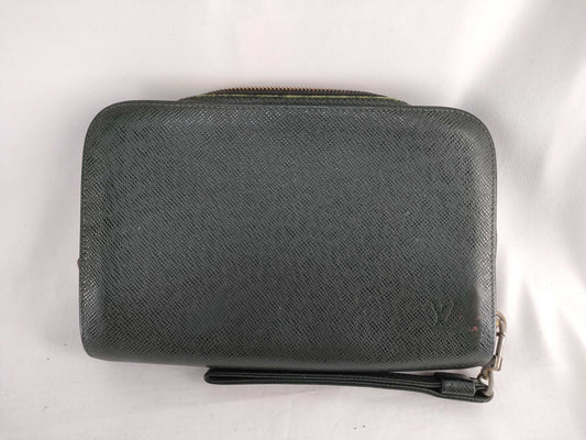 LOUIS VUITTON Taiga LV bag second bag