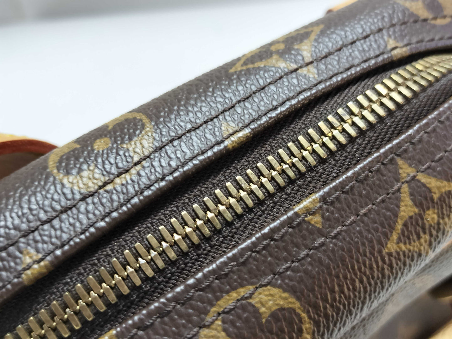 LOUIS VUITTON FL1027 Monogram LV Handbag