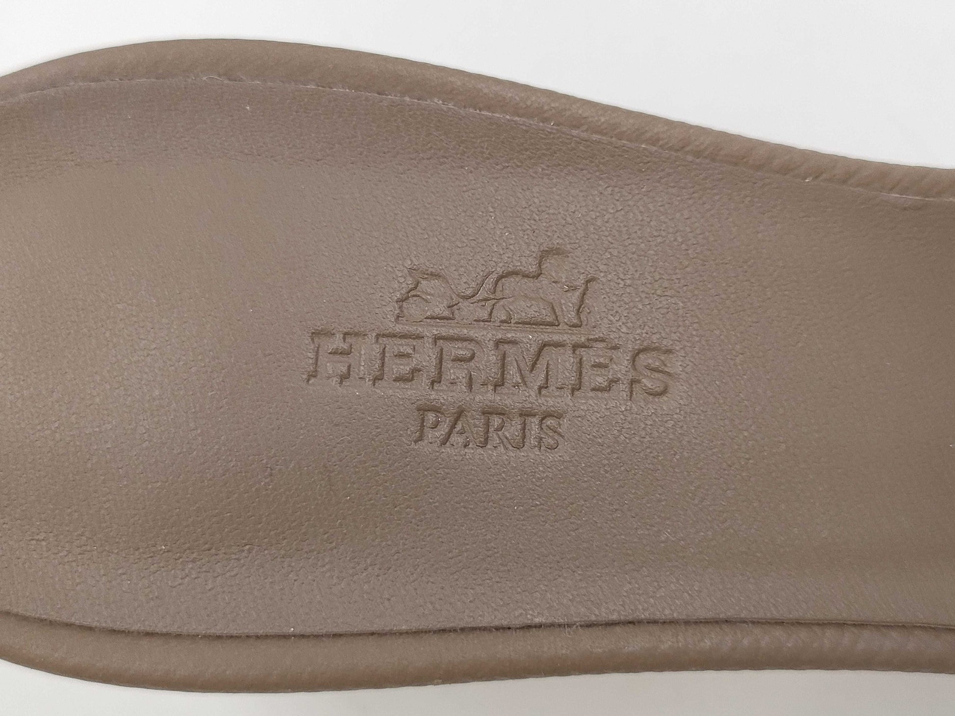 HERMES H Sandals Etoupe Size 37 Sandals