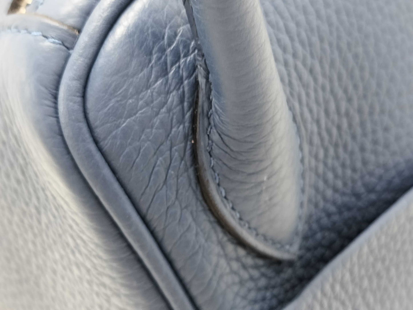 HERMES Lindy 26 Blue Tie Handbag in Taurillon Clemence Leather with Silver Hardware and K Stamp