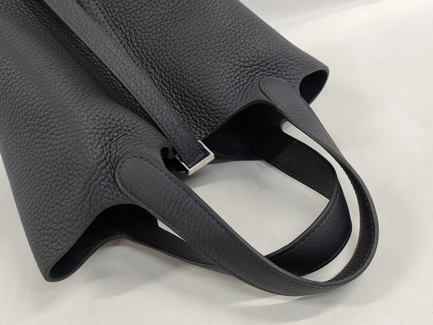 HERMES Picotin Lock 18 Bleu Nuit Taurillon Clemence Leather Handbag with Silver Hardware and U Stamp