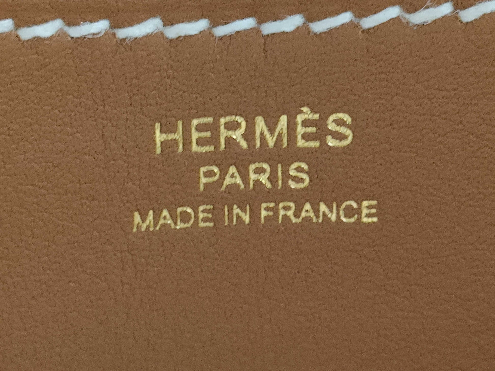 HERMES In the Loop 18 Ecru/Gold Toile/Swift Gold Hardware W Stamp Handbag