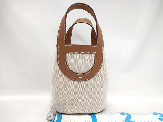 HERMES In the Loop 18 Ecru/Gold Toile/Swift Gold Hardware W Stamp Handbag