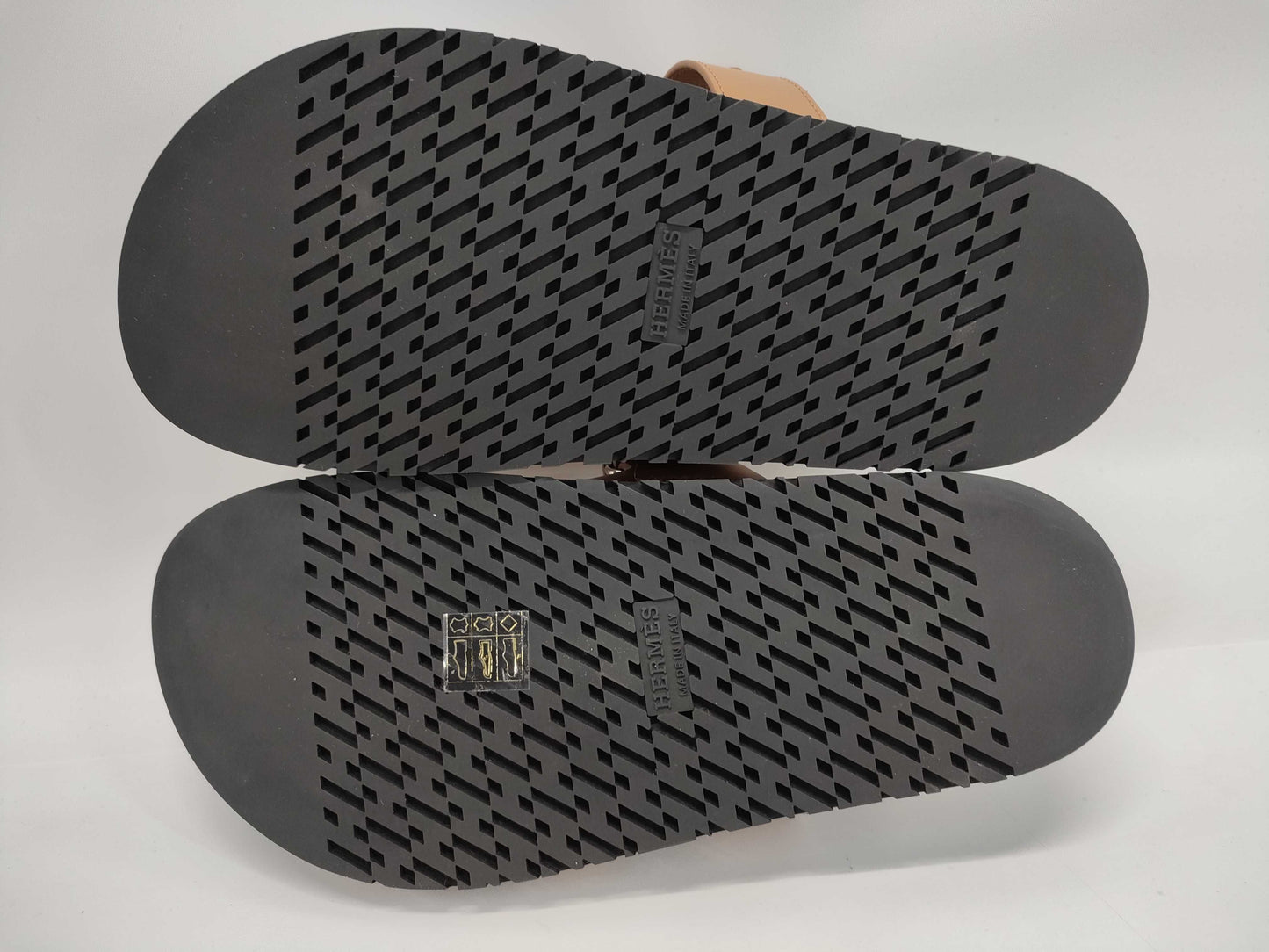 HERMES Sandals "Chypre" Natural Size: 36 Sandals