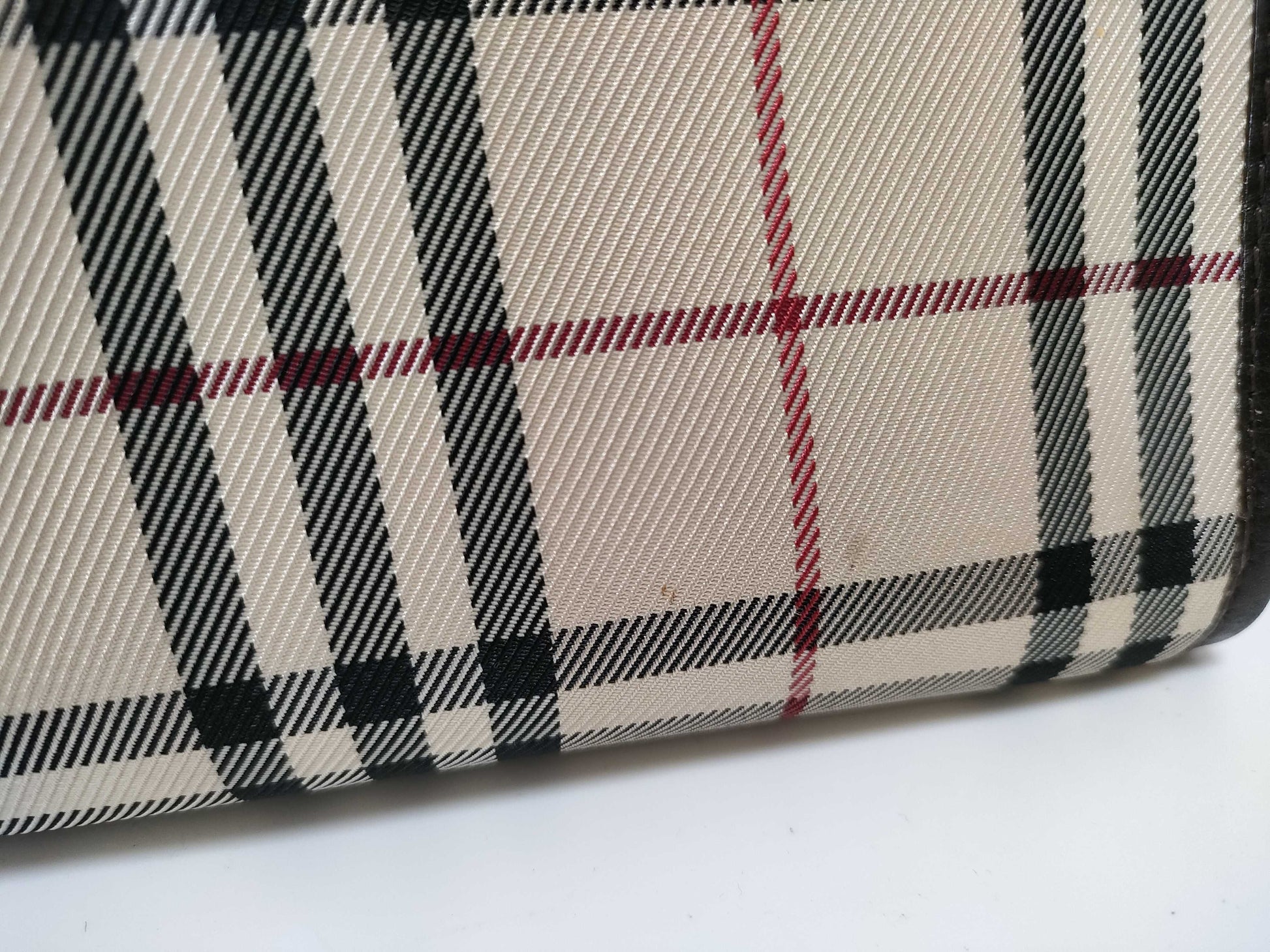 BURBERRY Nova Check Tote Bag with Logo Plate