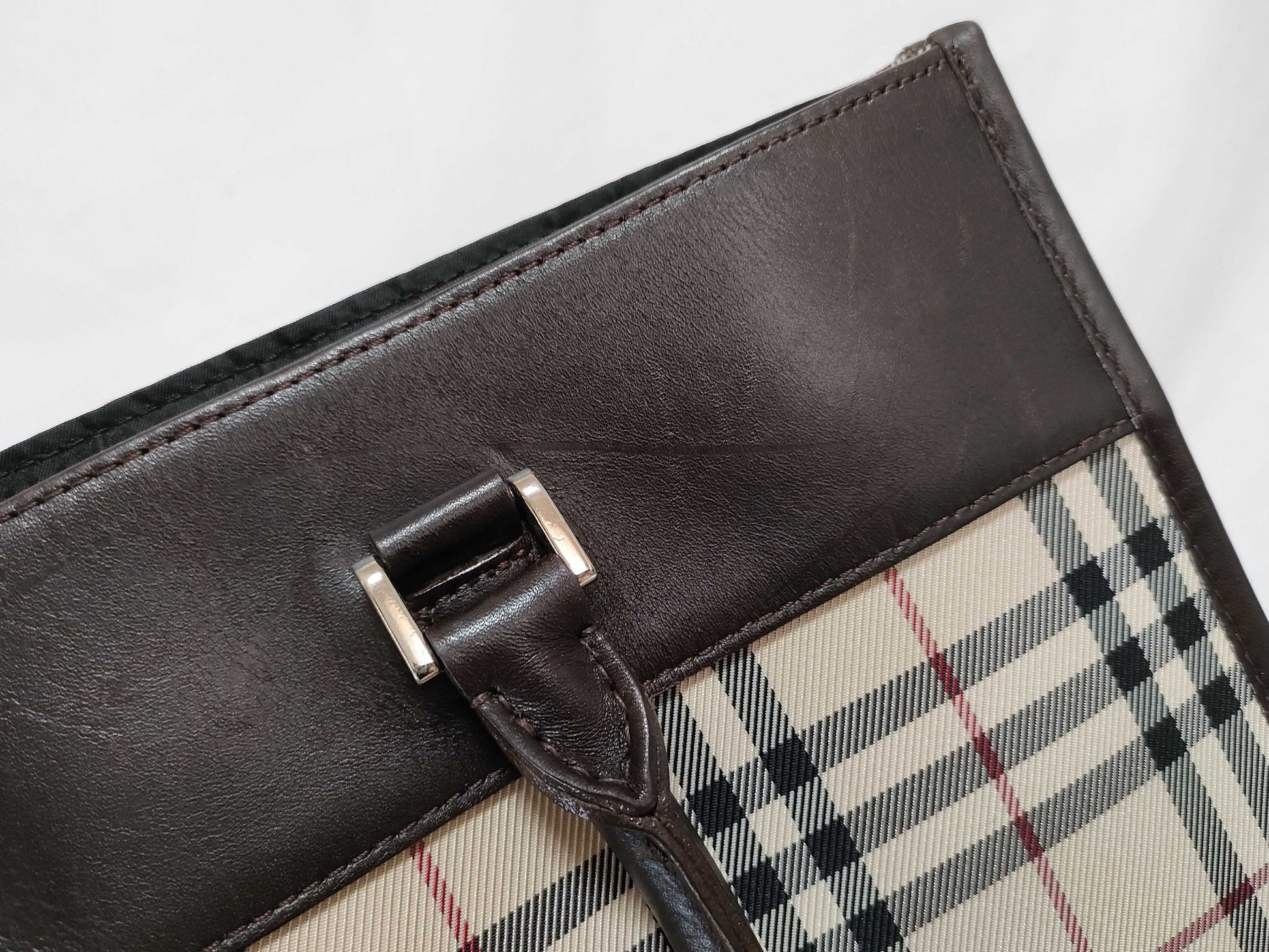 BURBERRY Nova Check Tote Bag with Logo Plate