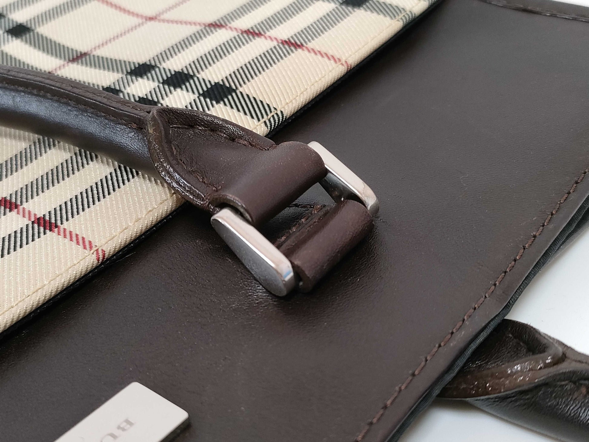 BURBERRY Nova Check Tote Bag with Logo Plate