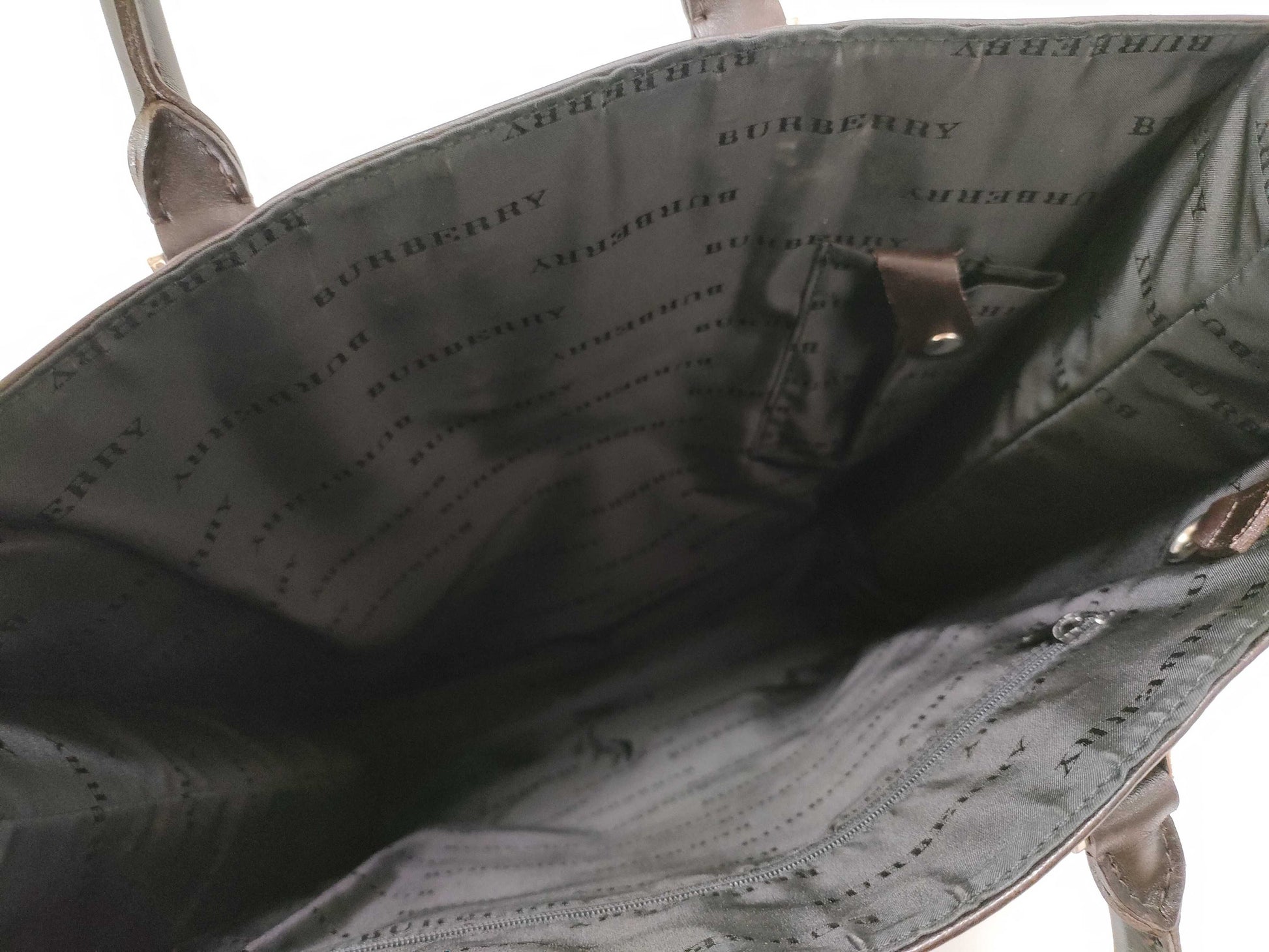 BURBERRY Nova Check Tote Bag with Logo Plate