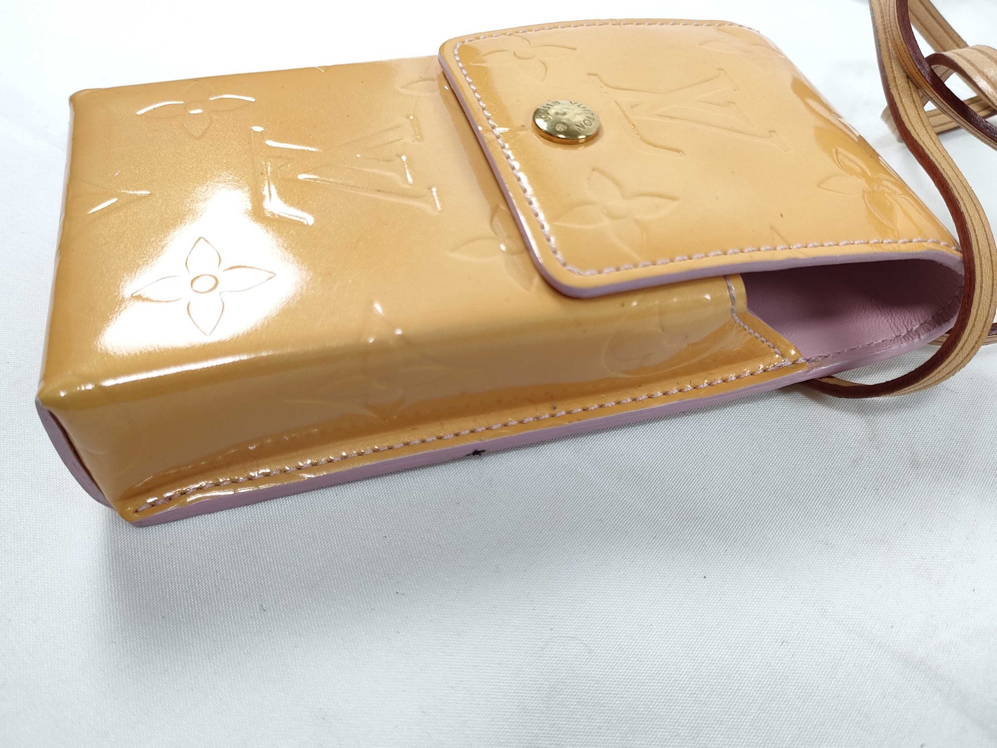LOUIS VUITTON TH 0929 RFID Unverified Vernis Cigarette Case Shoulder Bag