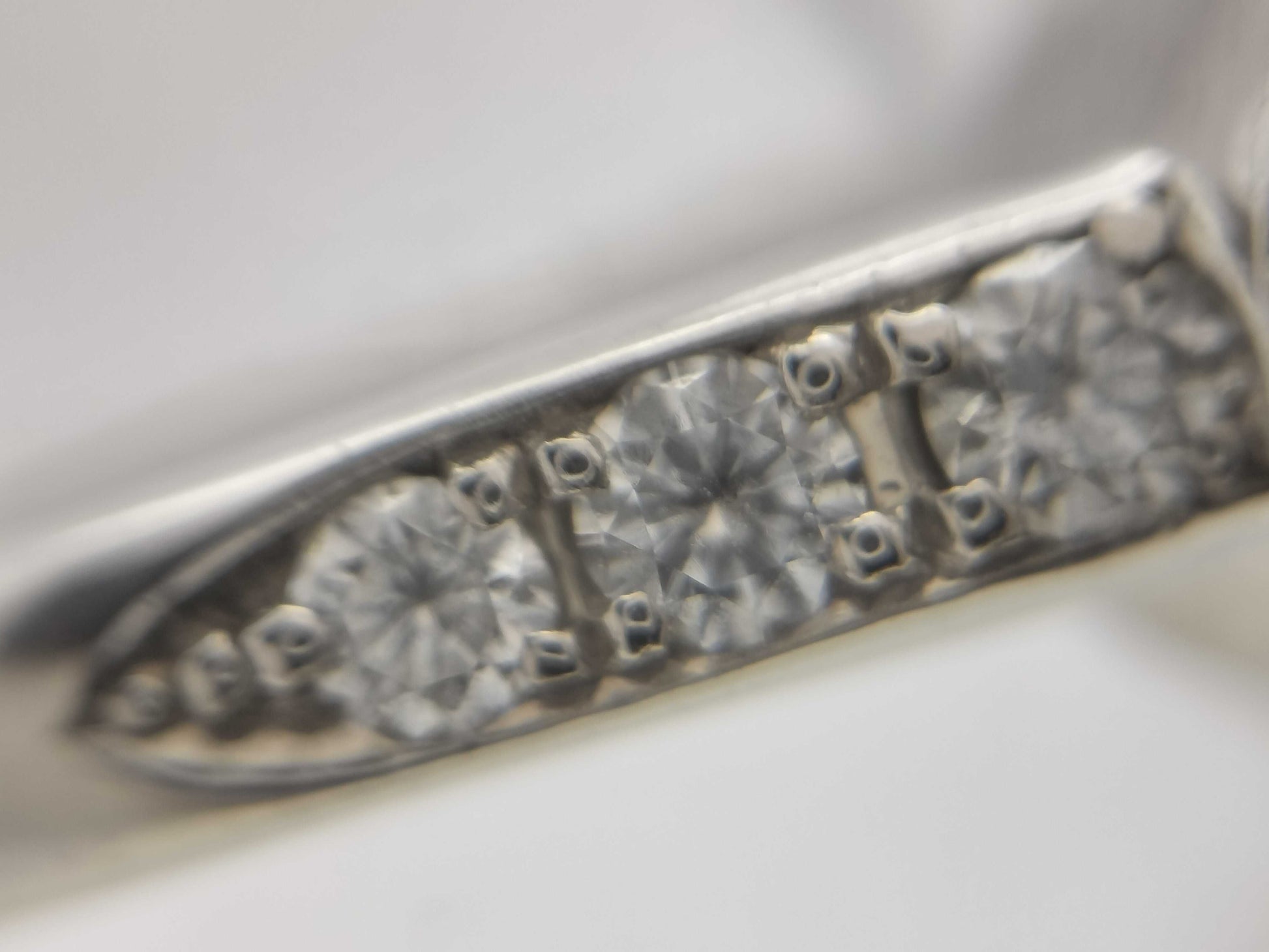 D5.040ct FD0.22ct PT900 7.7g Ring 