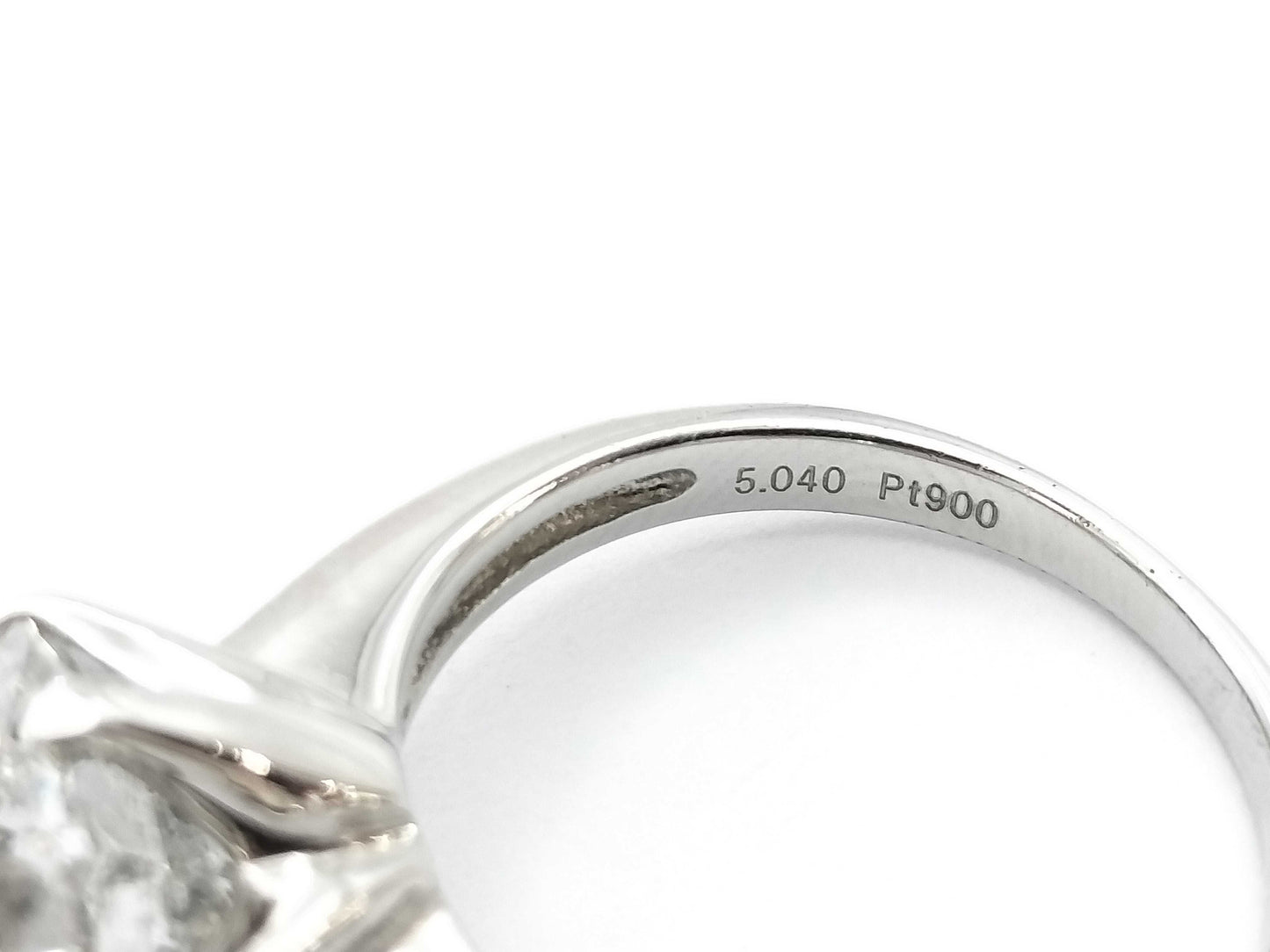 D5.040ct FD0.22ct PT900 7.7g Ring 