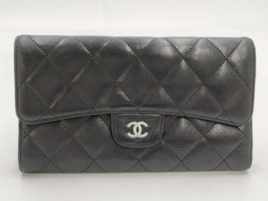 CHANEL Matelasse Tri-fold Long Wallet in Black Lambskin 10663016 Wallet