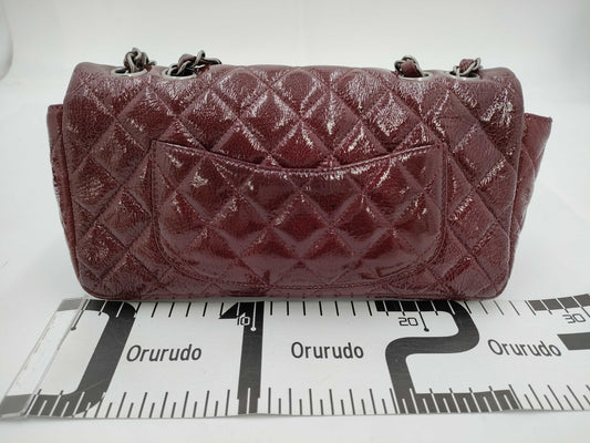 CHANEL Matelasse Single Flap Double Chain Shoulder Bag in Patent Leather, Bordeaux, 12276247