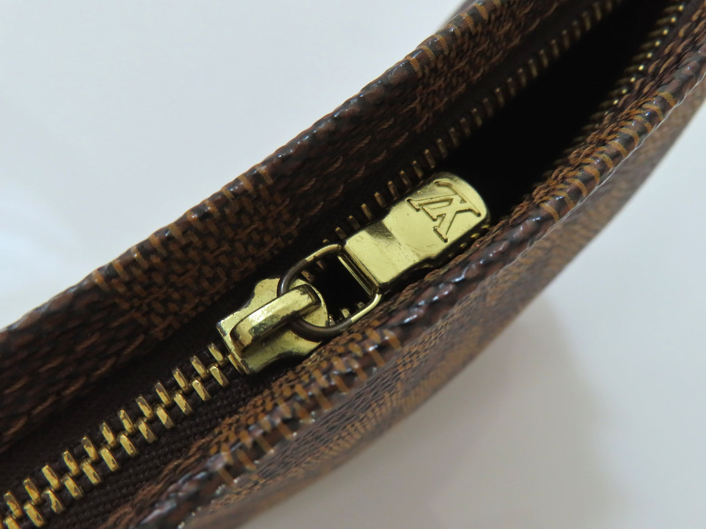 LOUIS VUITTON Damier Truth Makeup Pouch N51982 No.1908 Pouch