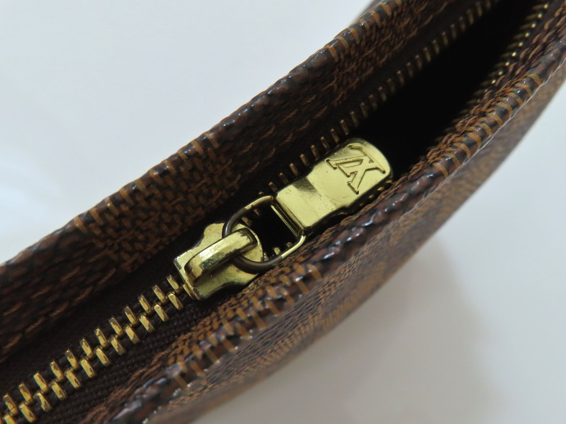 LOUIS VUITTON Damier Truth Makeup Pouch N51982 No.1908 Pouch