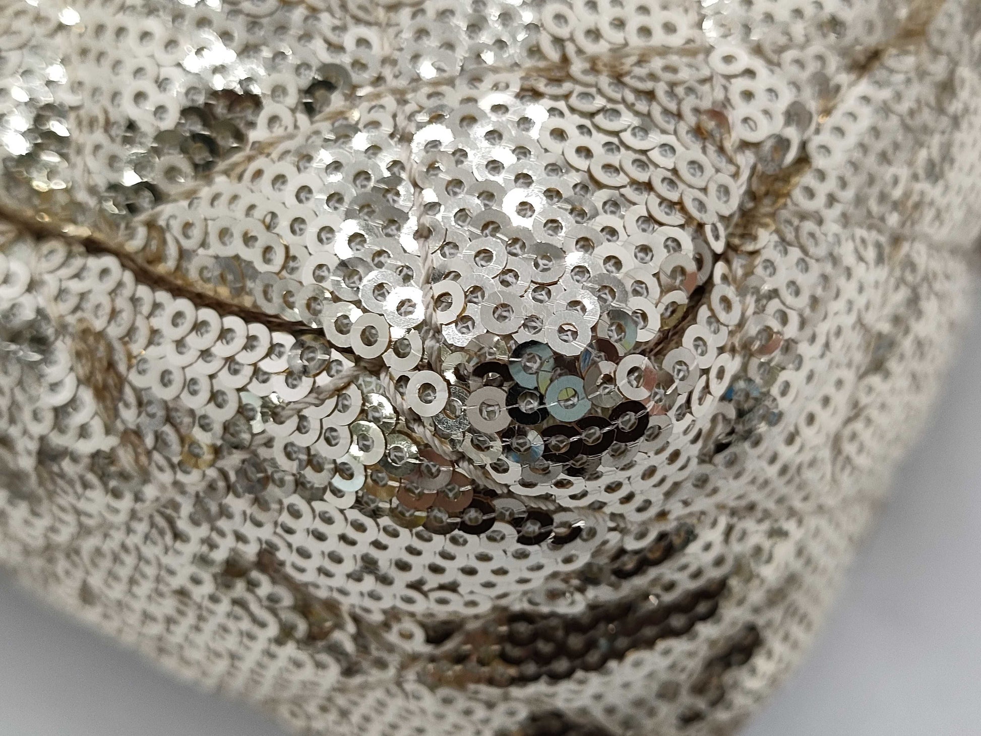 CHANEL Straw x Sequin Gold Shoulder Bag 13474339