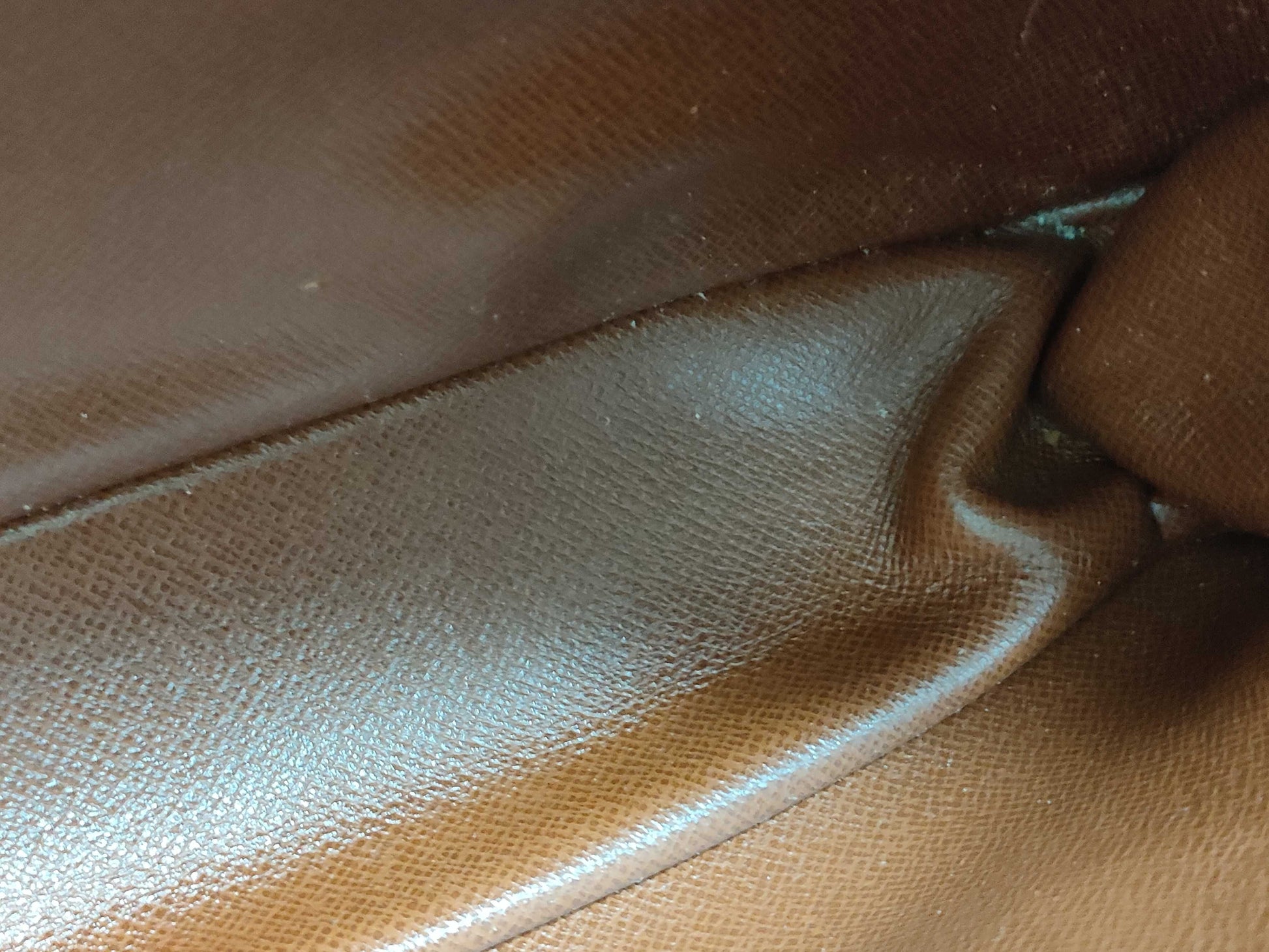 LOUIS VUITTON Unidentified Monogram Louis Vuitton Bag Second Bag