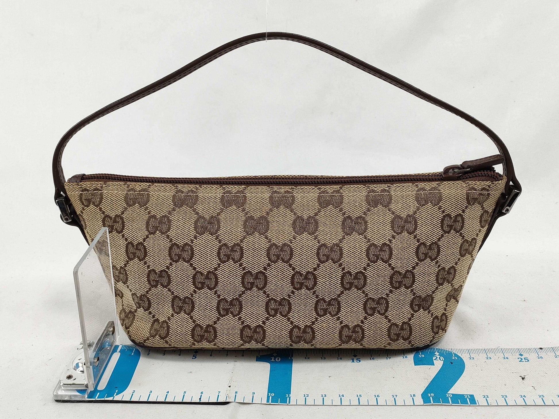 GUCCI GG Canvas GUCCI Pouch Pouch