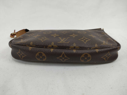 LOUIS VUITTON Monogram LV Pochette Pouch