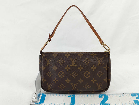 LOUIS VUITTON Monogram LV Pochette Pouch