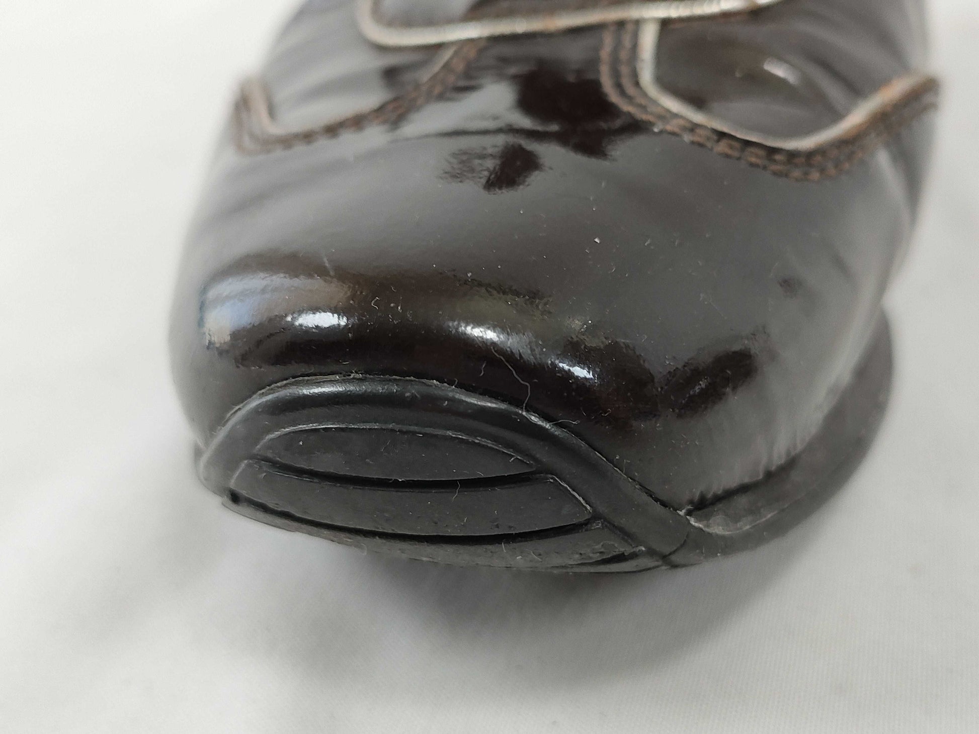 LOUIS VUITTON Enamel Monogram Low-Cut Sneakers, Size 22.5cm