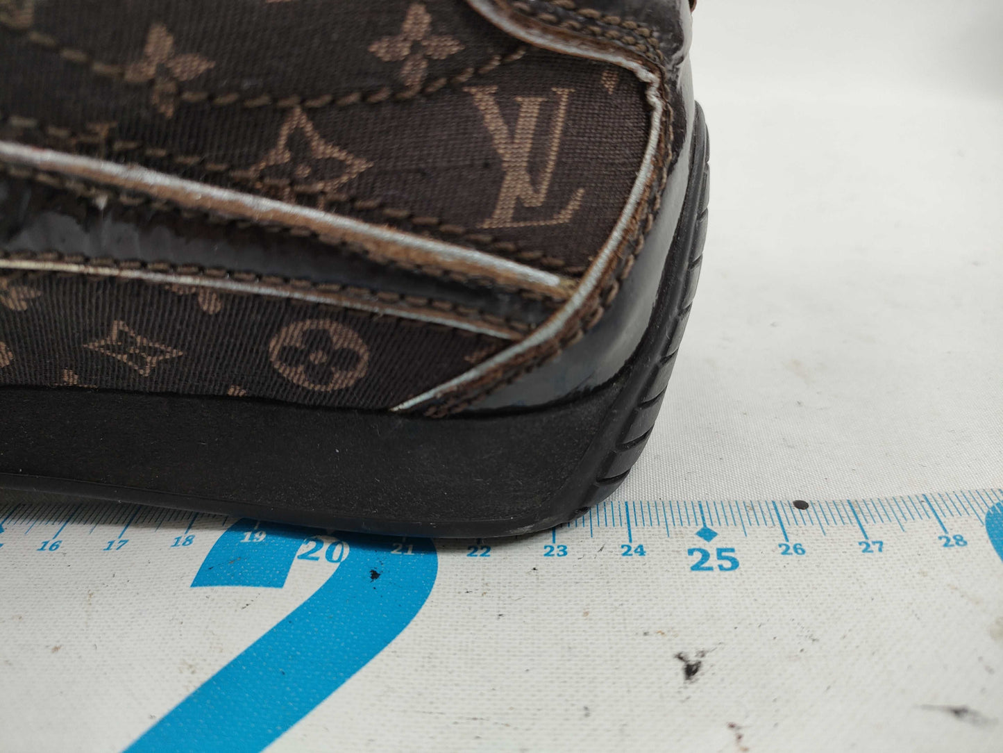 LOUIS VUITTON Enamel Monogram Low-Cut Sneakers, Size 22.5cm