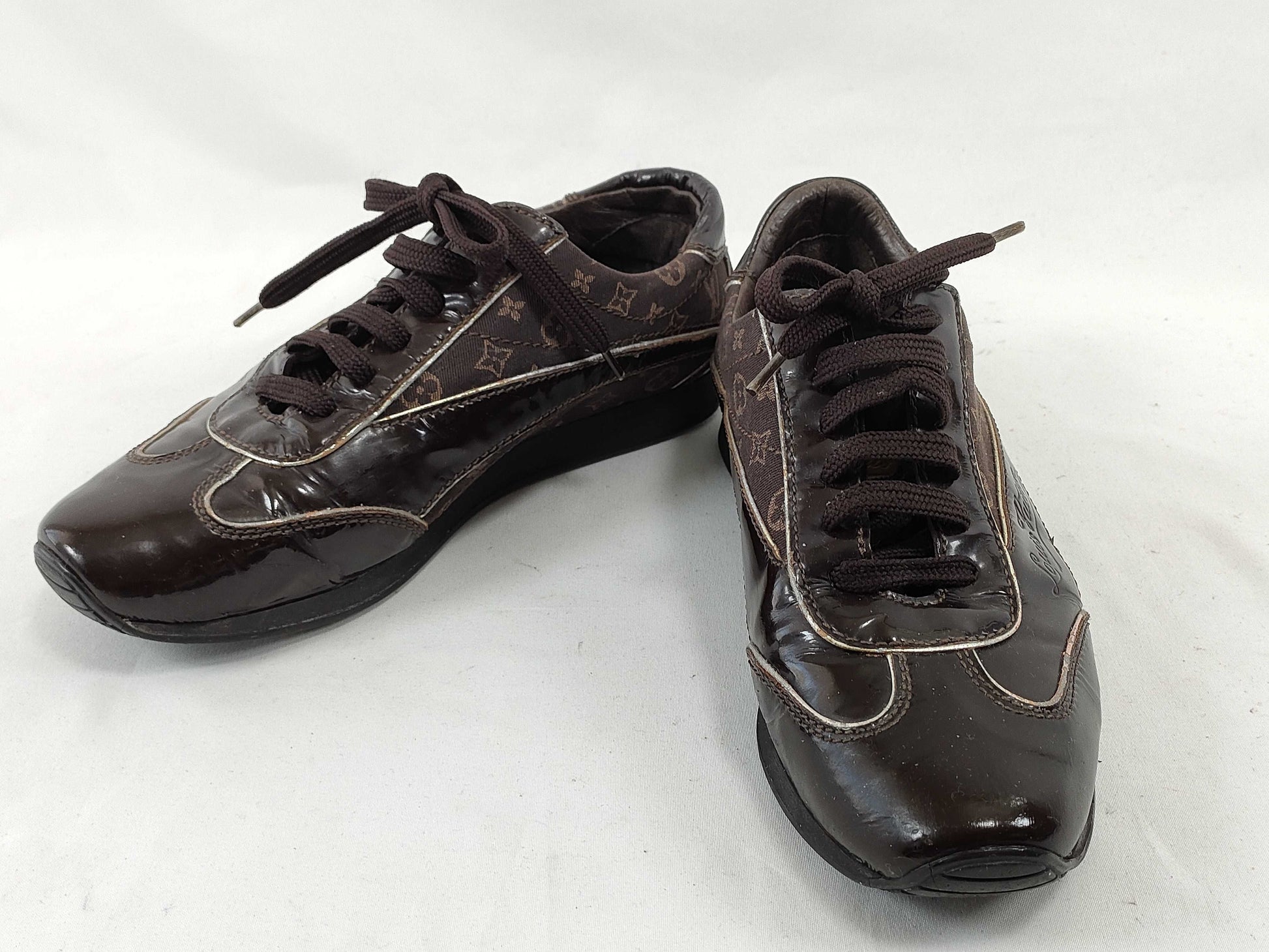 LOUIS VUITTON Enamel Monogram Low-Cut Sneakers, Size 22.5cm