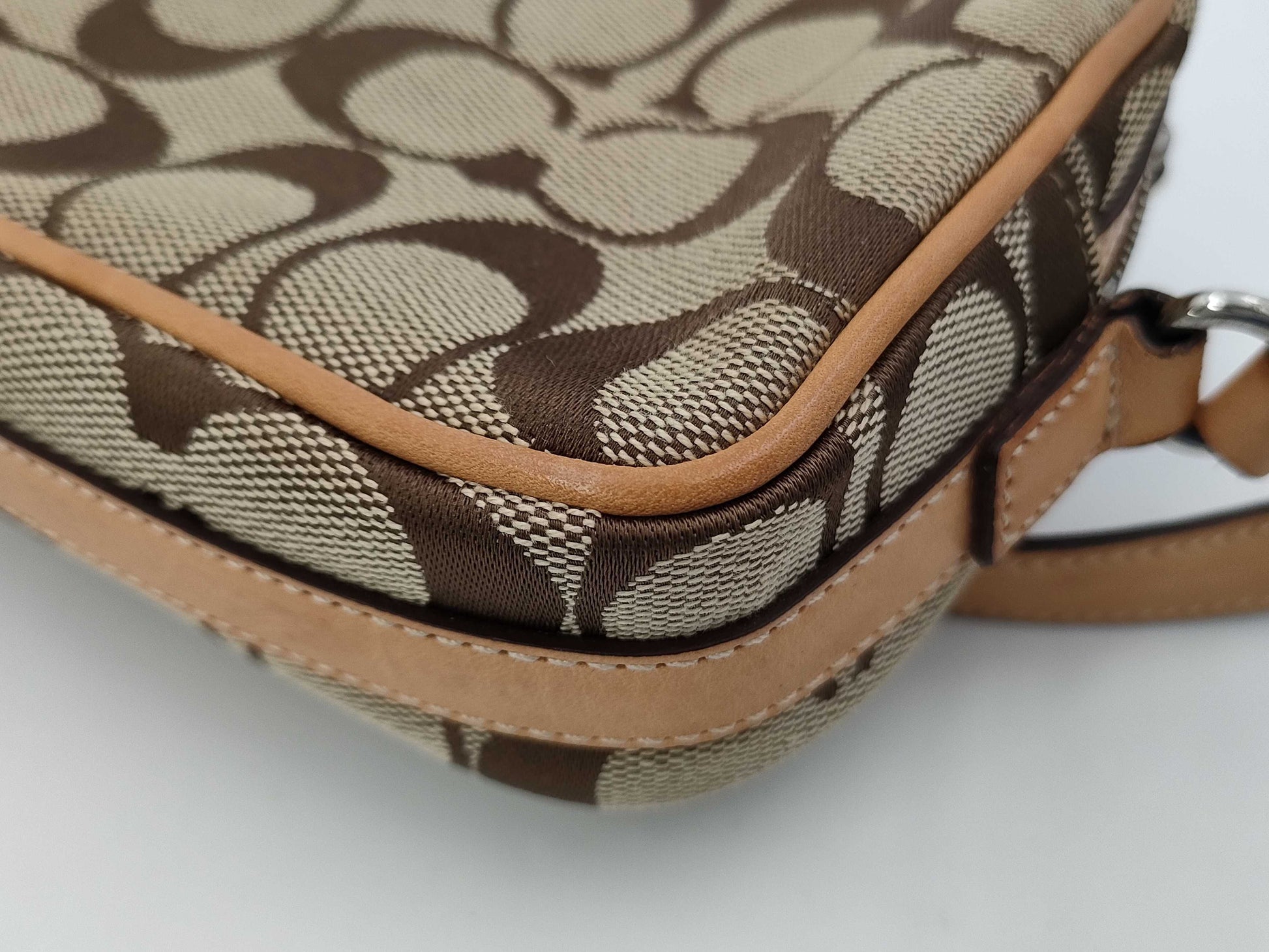 COACH Coach Signature Shoulder Bag 6616 Bag
