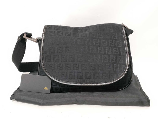 FENDI Zucca pattern Zucchino shoulder bag in black canvas and leather, 8BR320