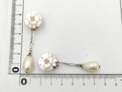 CHANEL Pearl 98A Earrings