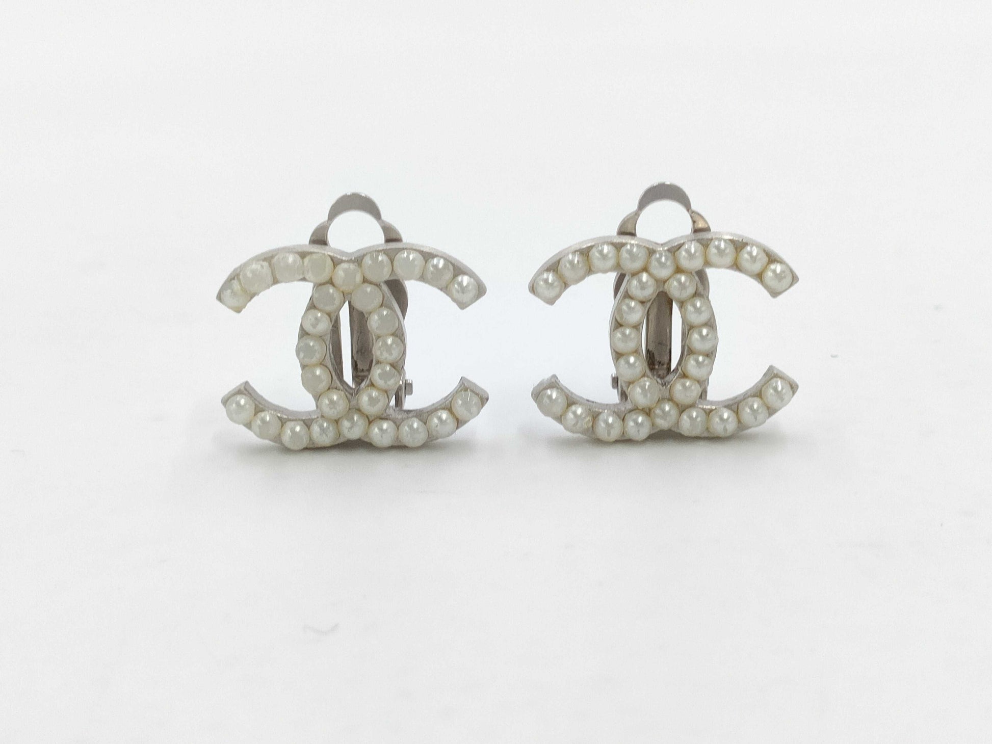 CHANEL Coco Mark Pearl 04P Earrings