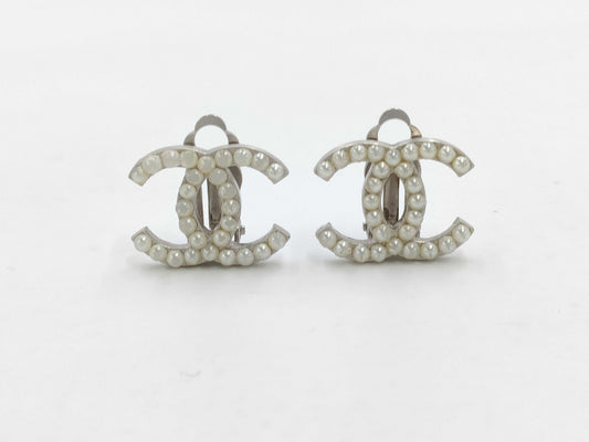 CHANEL Coco Mark Pearl 04P Earrings
