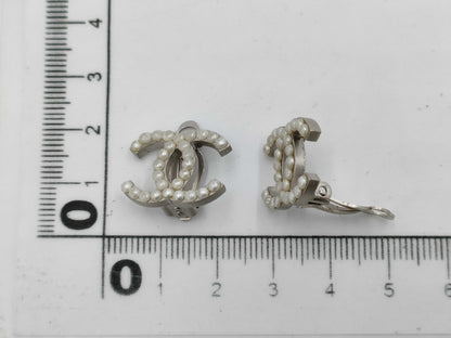 CHANEL Coco Mark Pearl 04P Earrings